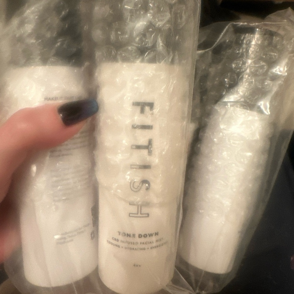 Fitish Don't Sweat It Setting Spray in 4 oz..  New in package (set of 4)
